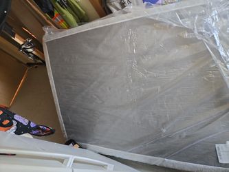 Sleepies eight inch memory thrown mattress