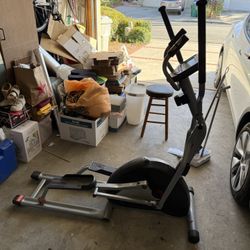 ironman elliptical Trainer