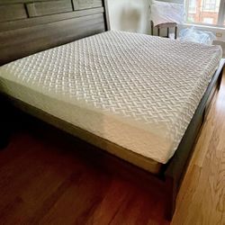 King Size Bed Available