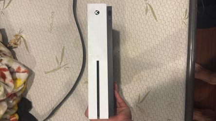 Xbox 1 S  with two games