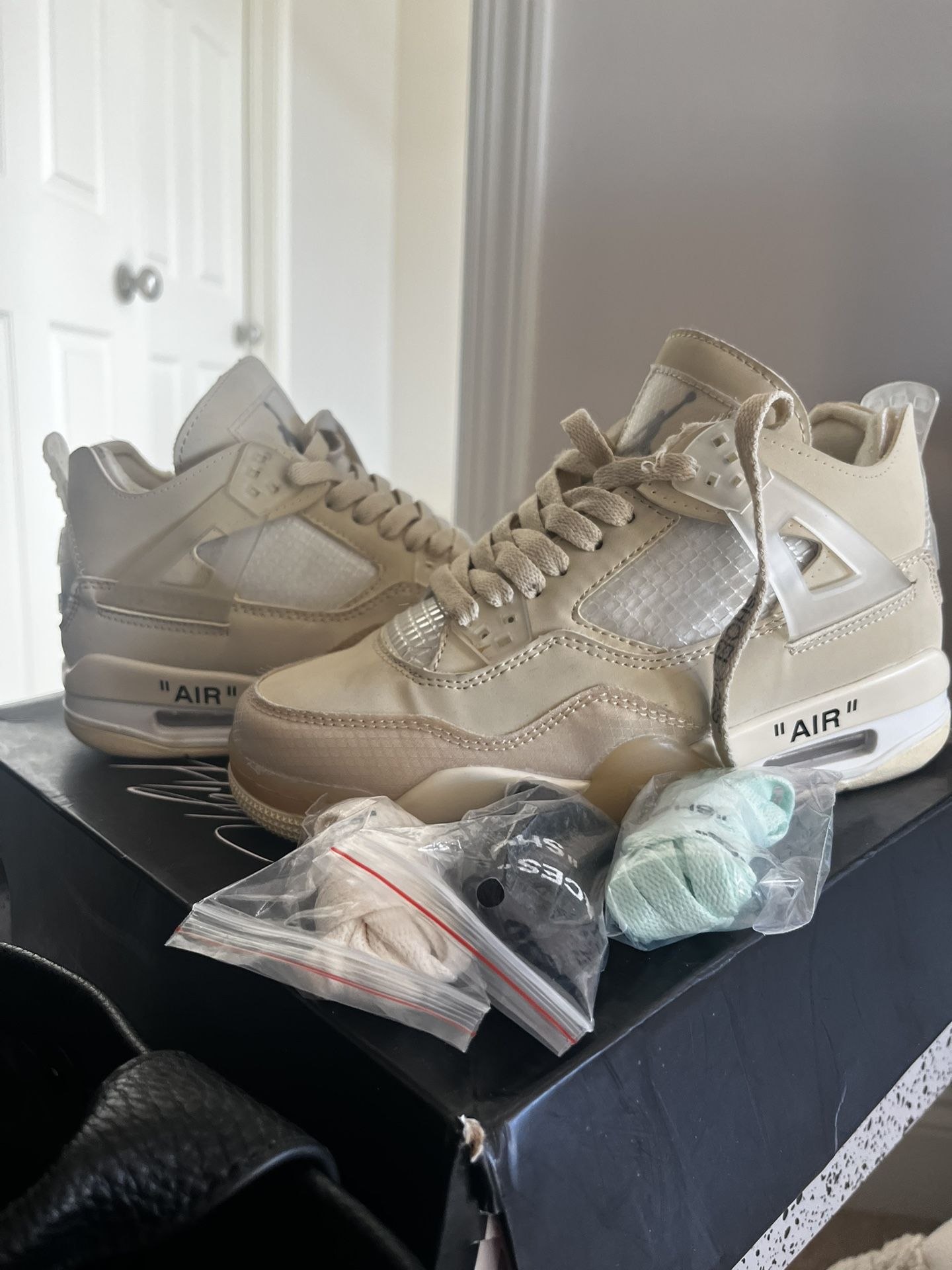 Air Jordan 4 Retro Off White Sz 3.5