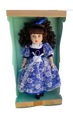 1998 Brass Key Victorian Garden Collection porcelain doll
