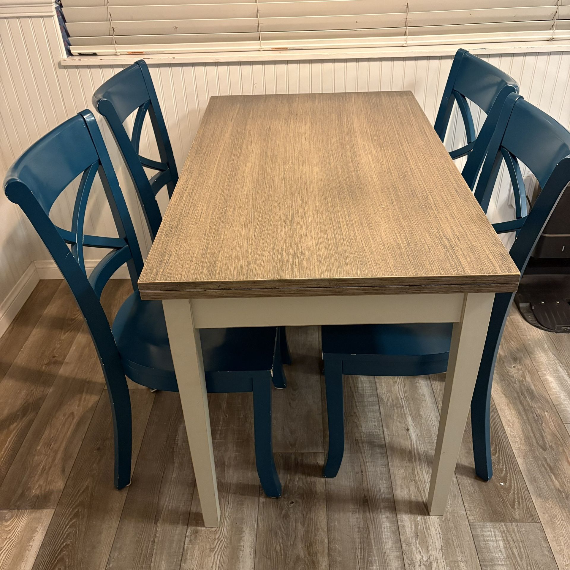Crate & Barrel Expandable Dining Table and Chairs set
