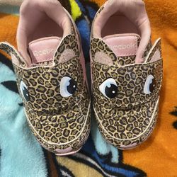 Reebok Leapord Tennis Shoes