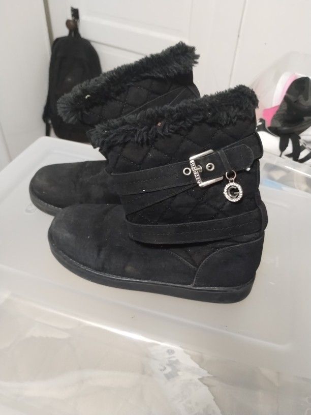 Guess Size6