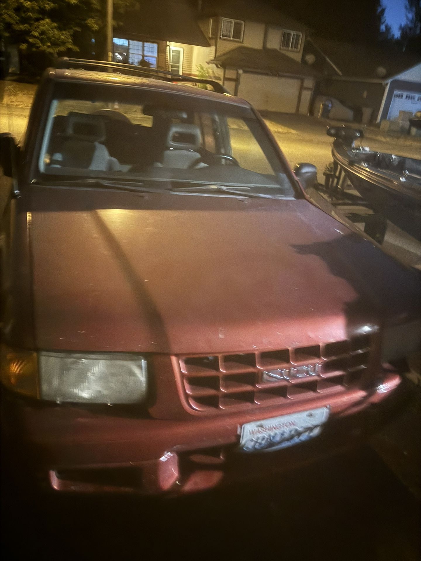 Honda Passport,1999 Very Up Grade New Alter Barer, Brakes Tire Good, Transmission Rebuild Original, Few Side Damage, Must Sell To Need Room.