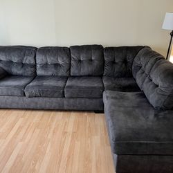 Gray Sectional Sleeper Sofa with Chaise – Queen Pull-Out Bed