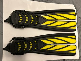 Fins size M