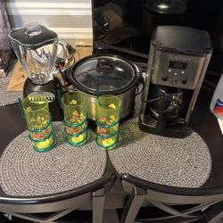 Blender, Crockpot, Coffee Maker, 3 Pool Cups Bundle