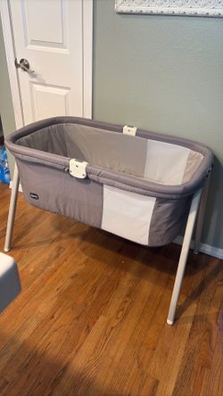 Bassinet by Chicco