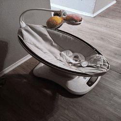 star lead Newborn Swing – Soft and Warm for Your Little One’s Ease