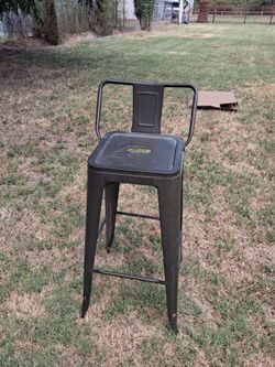 Metal Bar Stool with Low Back