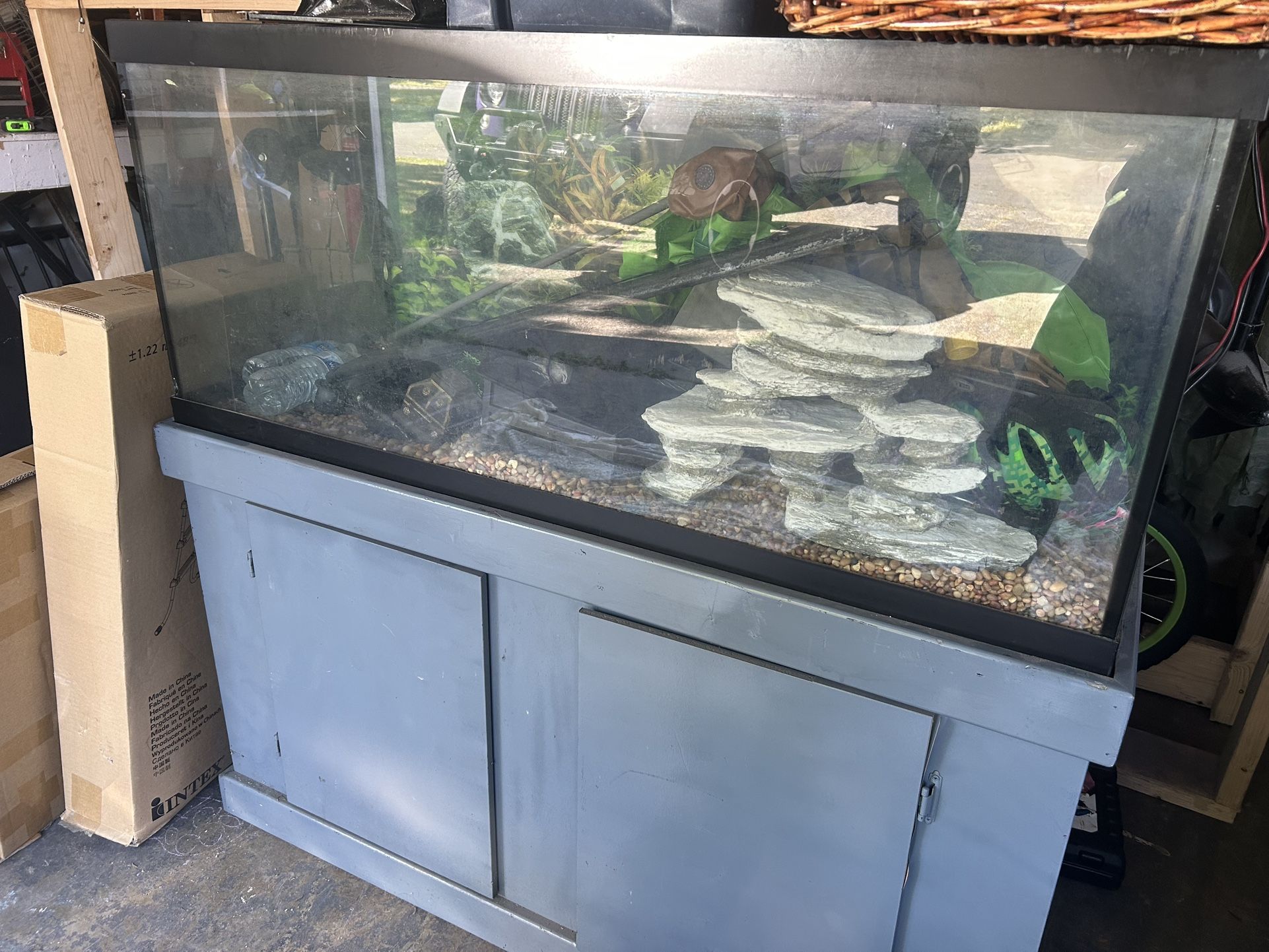 Fish Tank & Stand 55 Gal 