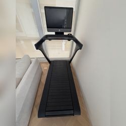 Peloton Tread+ - Excellent - 2021 – West Hollywood, CA