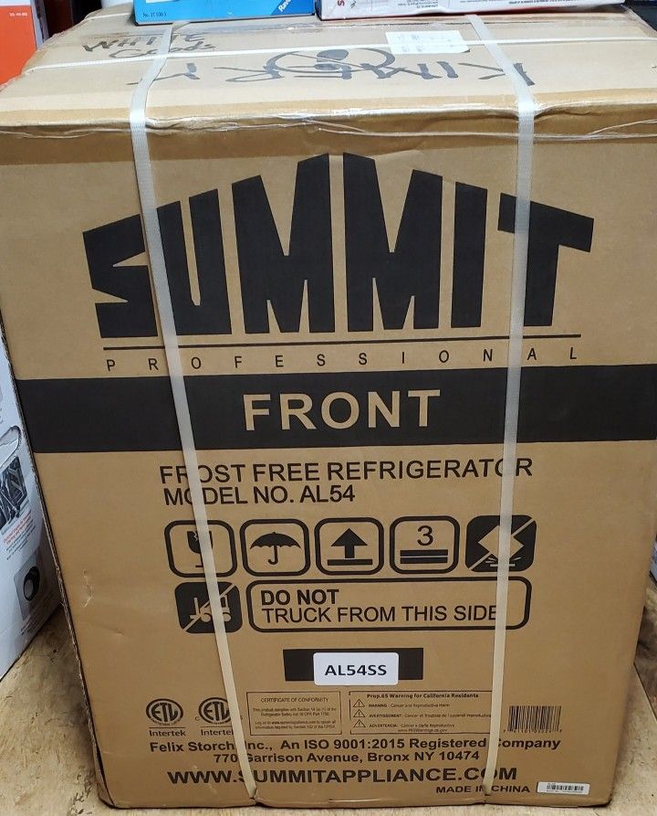 Summit REFRIGERATOR