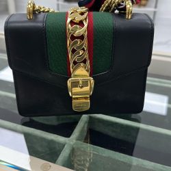 Gucci HANDBAG