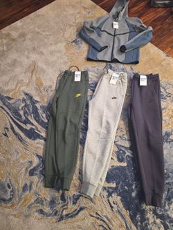 Nike Tech Fleece Joggers and Hoodie Bundle