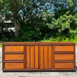Mid-century Modern Bassett Walnut and Oak 9 Drawer Dresser