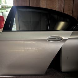 2011 BMW 550i Xdrive Driver And Passenger Doors