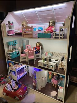 Dollhouse for 18” dolls for Sale in Bothell, WA - OfferUp