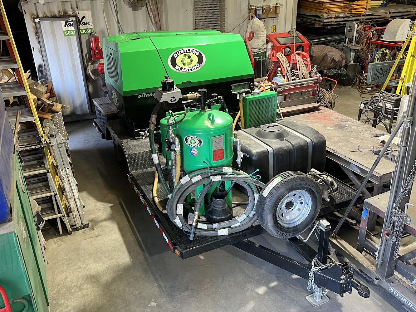 DB800 Mobile XL Dustless Sandblaster
