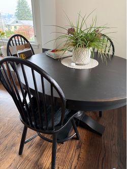 Restoration Hardware Small Round Dining Table
