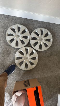 Toyota Prius C HUD Caps