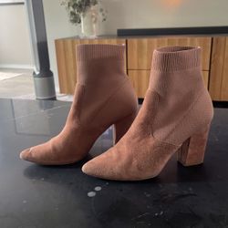 Steve Madden Sock Style Boot in Blush Size 7