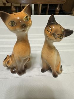 Vintage Siamese Cats Salt & Pepper Shakers
