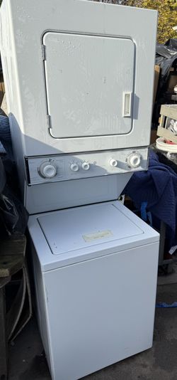 G E Washer And Dryer Combination Set