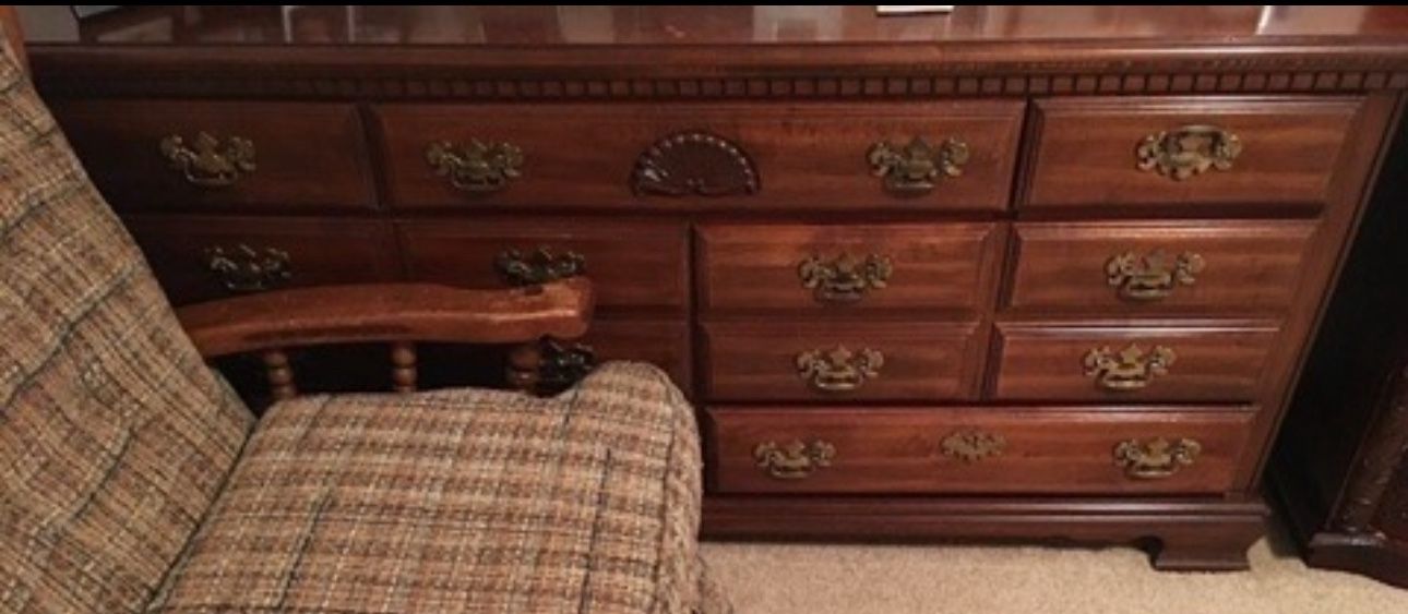 7 Drawer Bedroom Dresser