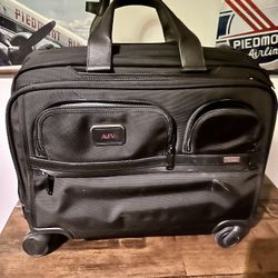 Tumi Alpha 3 Deluxe 4-Wheel Laptop Case Brief