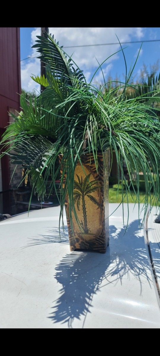 PALM TREE VASE 🌴 WITH FAUX PLANT