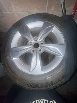 235-60r18 tire and rim for Honda suv or minivan