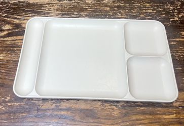 Divided Lunch Tray 