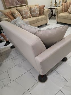 Leather couch/sofa/love seat