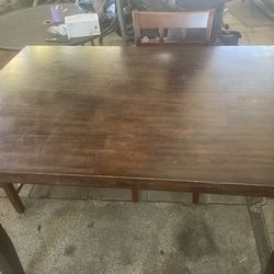 Dining room table
