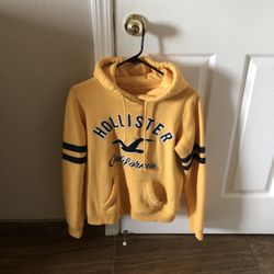 Hollister Size S 