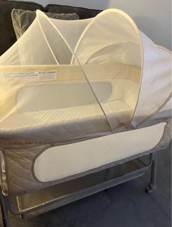 Baby Bassinet with Canopy and Wheels