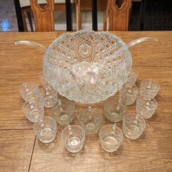 50 Year Old Daisy & Button 1/2" Thick  Crystal  Punch Bowl Set