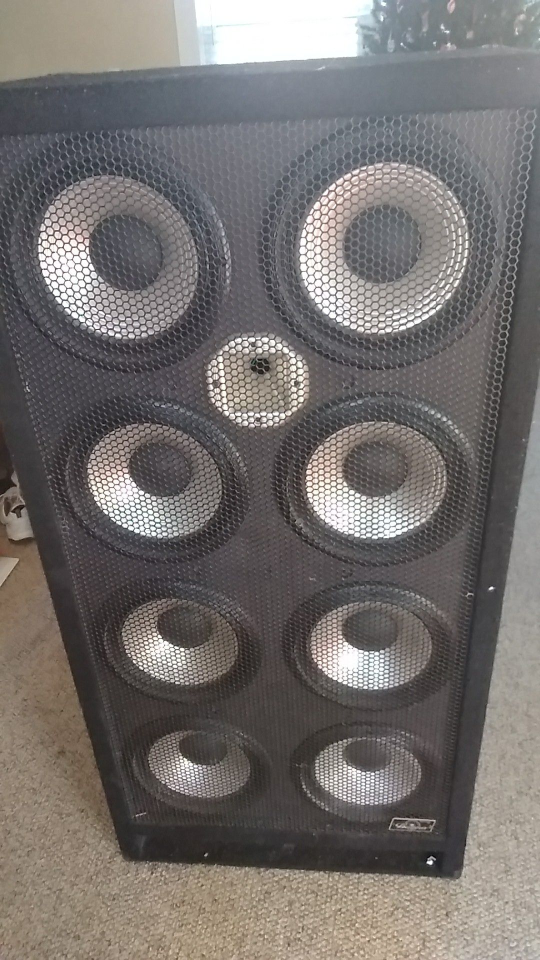 Behringer ultrabass ba810