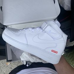 SUPREME AF1 