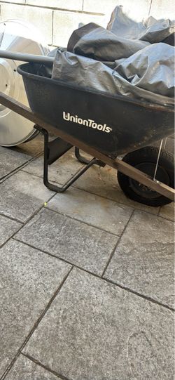 Union Tools Wheelbarrow