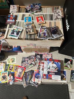 $20 - 3,800 Baseball Card lot, including holographic home, run Kings, rookies and All-Stars and Hall of Famer