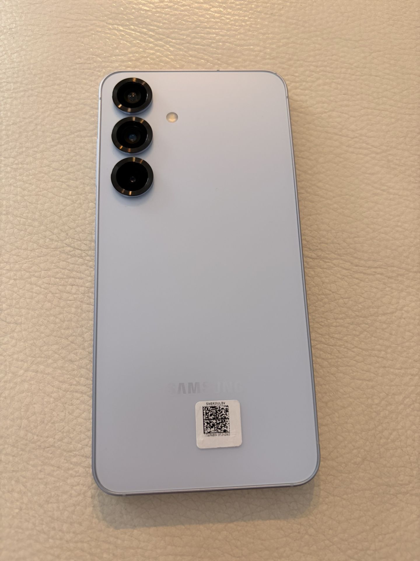 Like New Unlocked Samsung Galaxy S25 (Icy Blue) 128GB