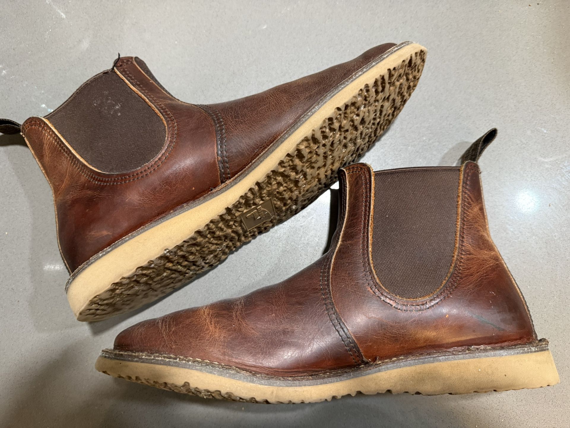 Redwing Weekender Chelsea Boot