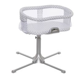 Halo Swivel Bassinet