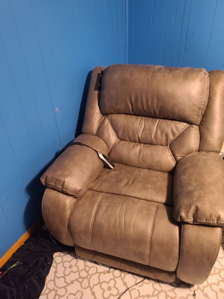 Powered Recliner