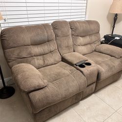 Electric Recliner Lazy boys - Great Condition