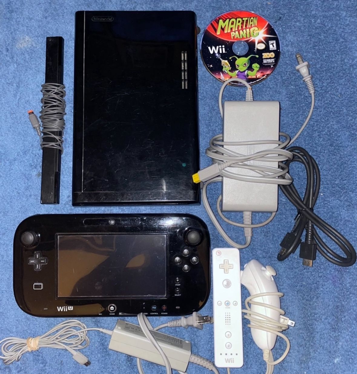 NINTENDO WII U CONSOLE WITH VIDEO GAME, GAMEPAD & CONTROLLER